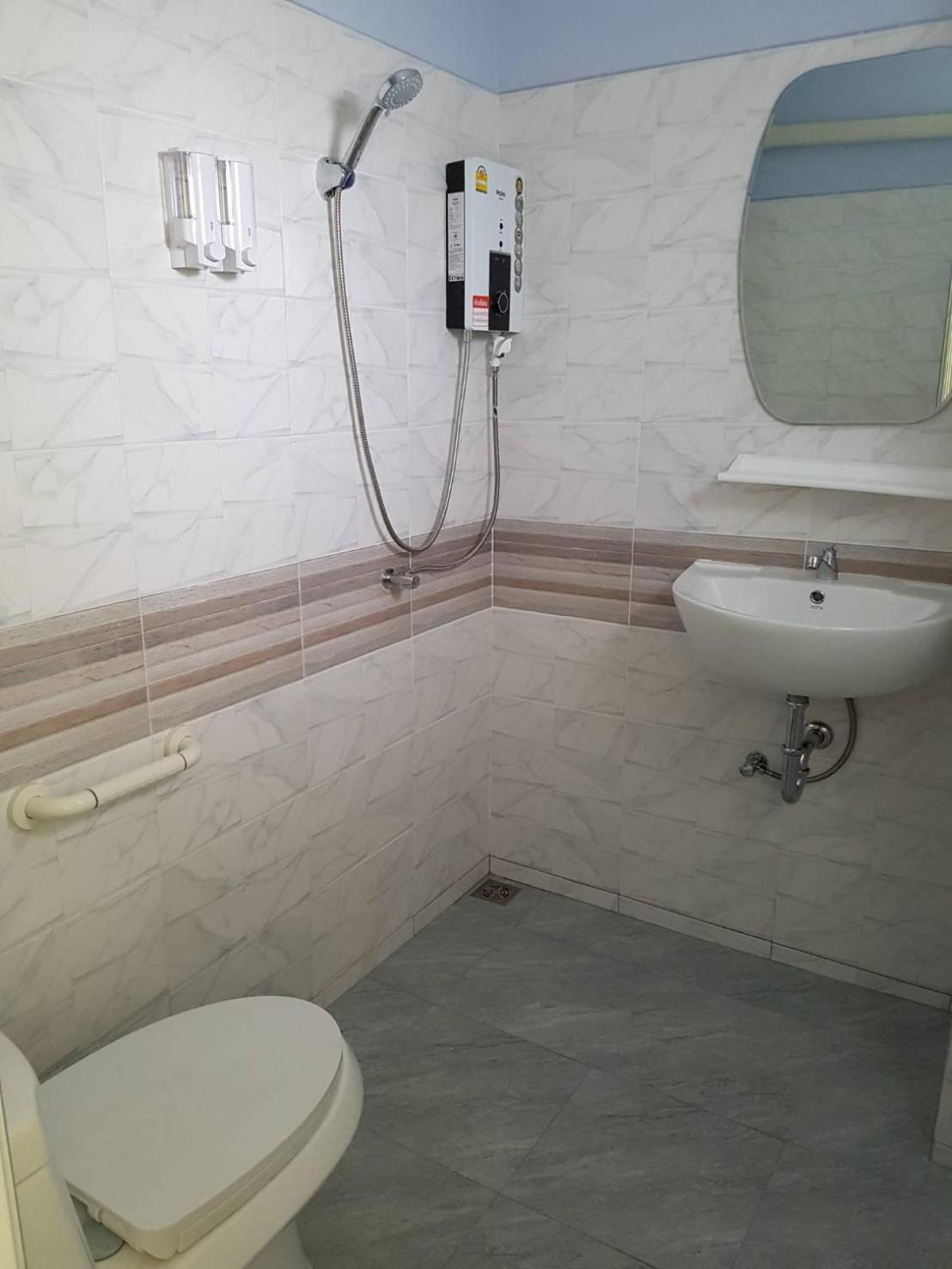 ก่อน-ใดใด อพาร์ทเม้นท์ Apartment Nong Ki Exterior photo